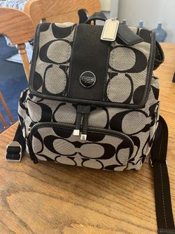 Like New Coach Gray / Black Large C Logo Drawstring Backpack PerfLike New Coach Gray / Black Large MoC Logo Drawstring Backpack Perfect Clean Inside