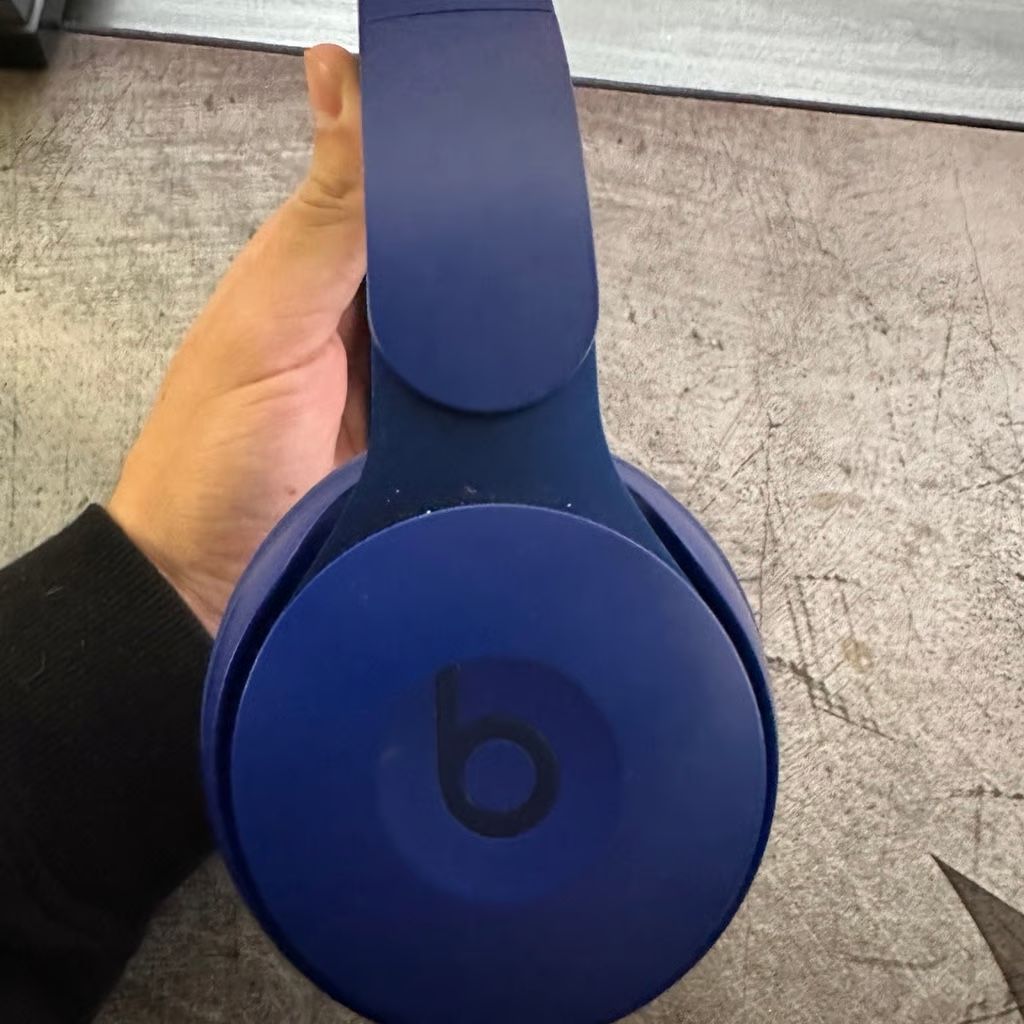 Beats Solo Pro Matte Edition