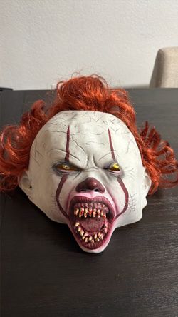 Pennywise Halloween mask