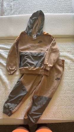 Size 7 Tan Nike Sweatsuit