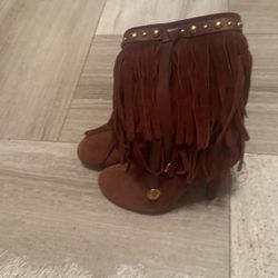 Size 7 Super Cute Suede Boots 