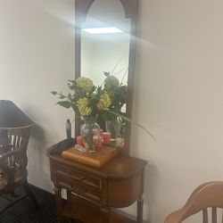 Entrance Hall Table With mirror 