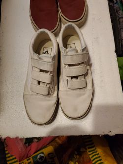 VANS SIZE 5.5 MENS /7 WOMENS