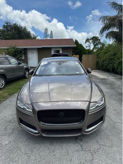 Jaguar XF Premium