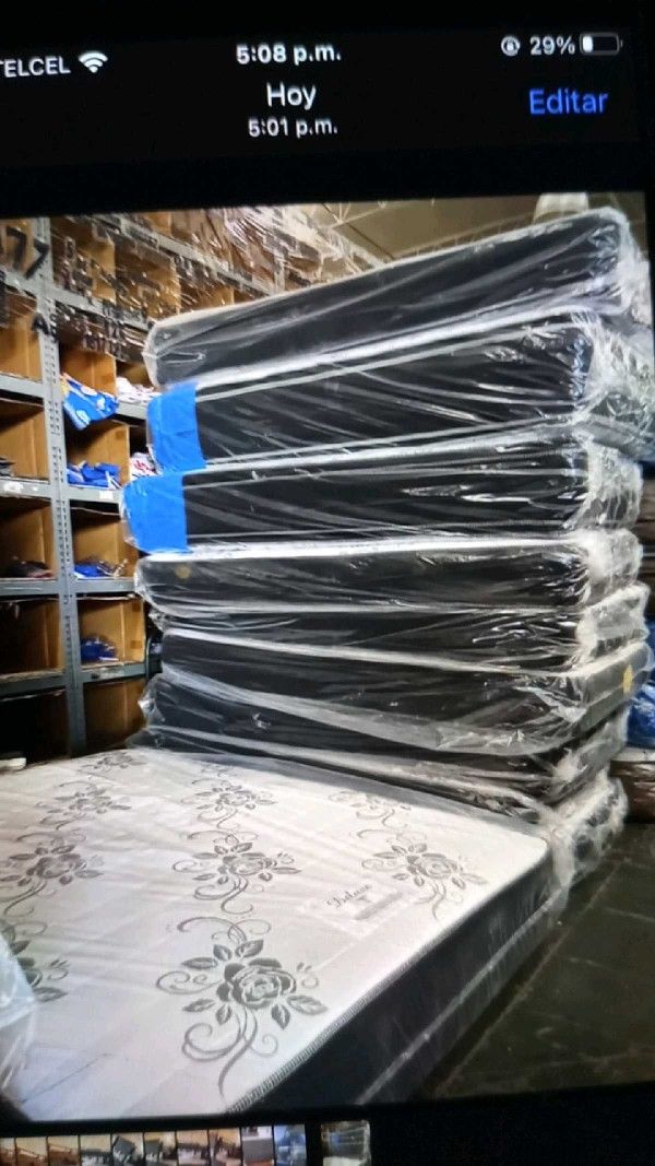 King Set Deluxe Brand New $239 Home & Garden