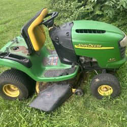 John Deer L111