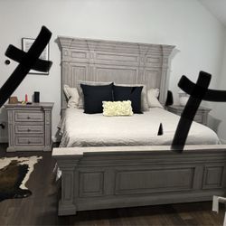 King Size Bed Set w/ Night stand 
