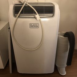 BLACK+DECKER 10,000 BTU Portable Air Conditioner up to 450 Sq. ft. with  Remote Control, White for Sale in San Diego, CA - OfferUp