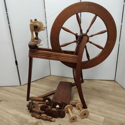 Ashford Traditional Spinning Wheel Excellent Condition 