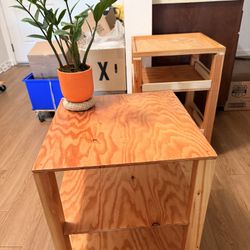 Three-tier solid wood storage shelf 17*17*24 inches