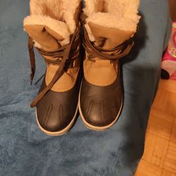 Boot Snow  Size 8