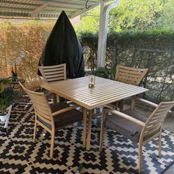 Patio Table & Chairs 