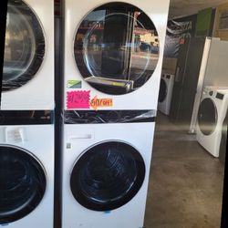 LG ThinQ WashTower Single Unit Front Load Washer 4.5 Cubic Feet Dryer 7.4 Cubic Feet