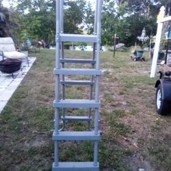 Like New 5 ' Ft To Top Step Pool Ladder Heavy Duty Plastic So No Rusting $60