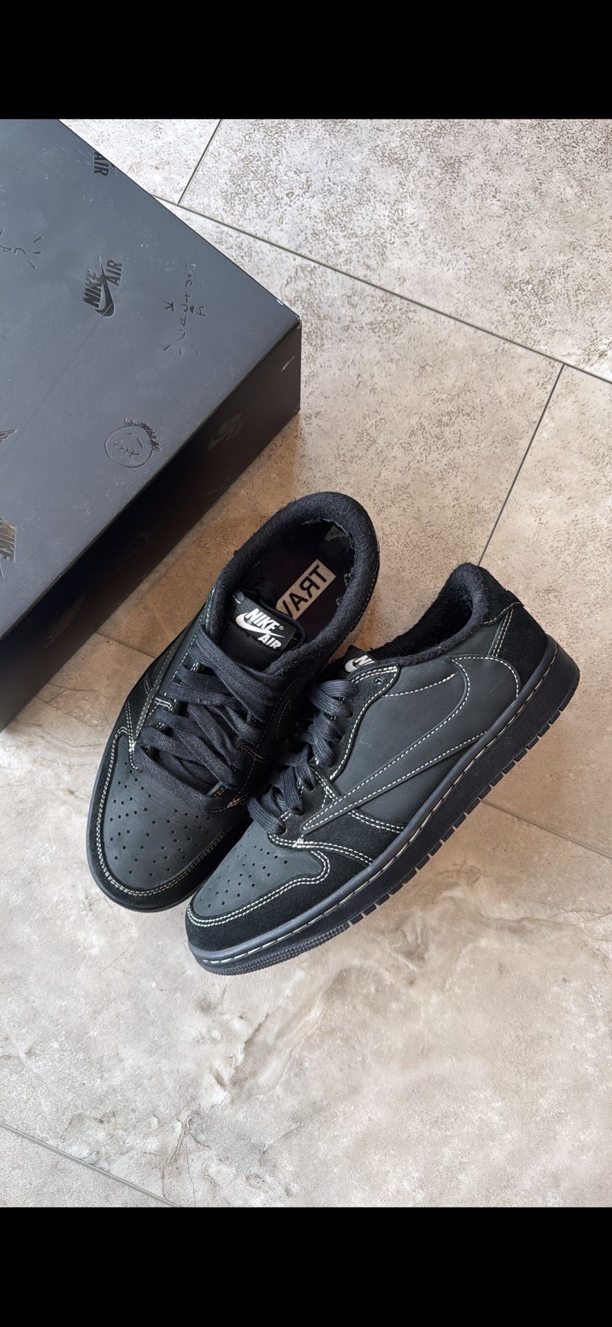 Jordan 1 Travis Scott Phantom