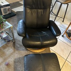 Brand New palliser chair black Leather 