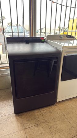 7.3 cu. ft. Vented SMART Gas Dryer in Matte Black with EasyLoad Door and Sensor Dry Technology