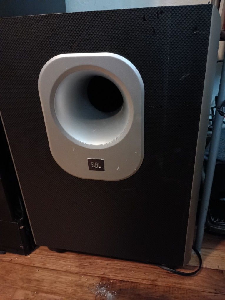 JBl Subwoofer