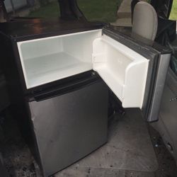 Mini Fridge And Freezer 