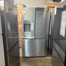 Frigidaire Gallery - Standard-Depth 27.8-cu ft 3 -Door French Door Refrigerator with Dual Ice Maker with Water and Ice Dispenser