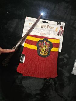 Harry Potter Gryffindor Scarf and Wand Set