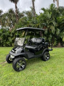 Club Car Precedent Golf Cart