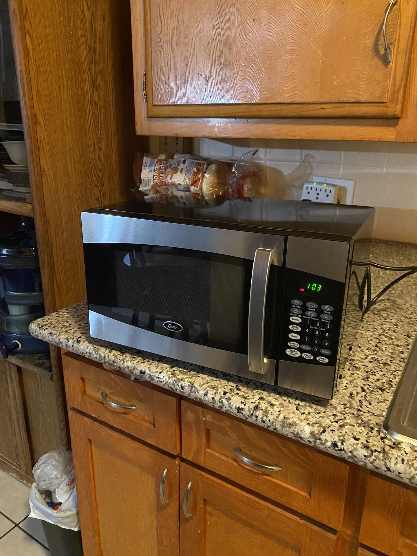 Oster Microwave 