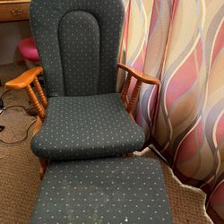 Glider With foot rest