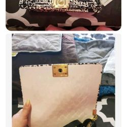 Brand New Calessa Purse, Never Used