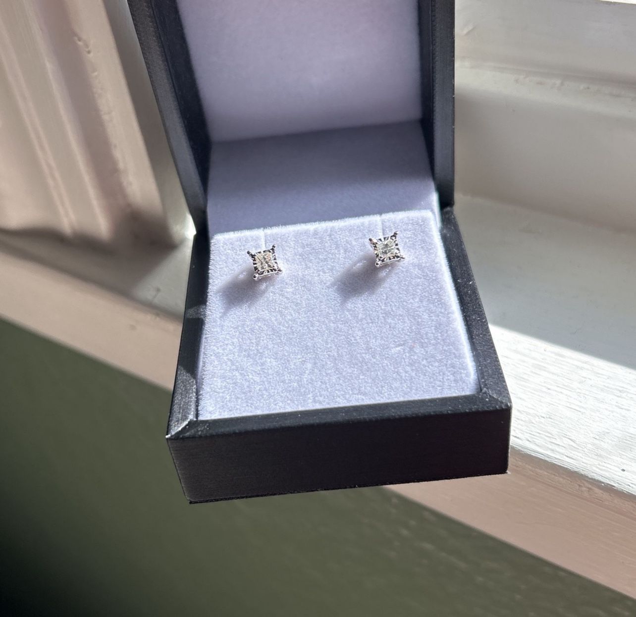 Real Princess Cut Diamond Stud Earring