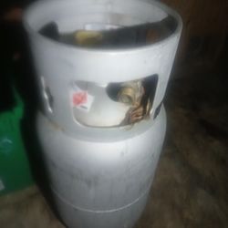 Aluminum PROPANE TANK 8 gal. FULL