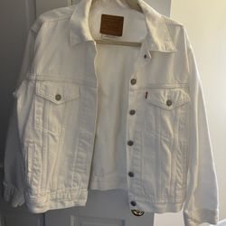 Levi’s Women’s Jean jacket 