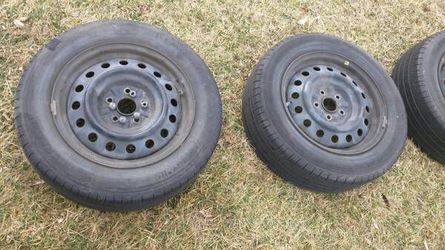 P215 60 R16 Toyota Camry Oem Factory Rims Wheel Tire Lug Nuts For Sale In Olathe Ks Offerup P215 60 R16 Toyota Camry Oem Factory Rims Wheel Tire Lug Nuts For Sale In Olathe Ks Offerup