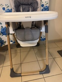High Chair $1 no way!Infant to Toddler High Chair – Safety 1st Grow & Go.$30