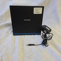 Net gear R6300 Smart WiFi Router