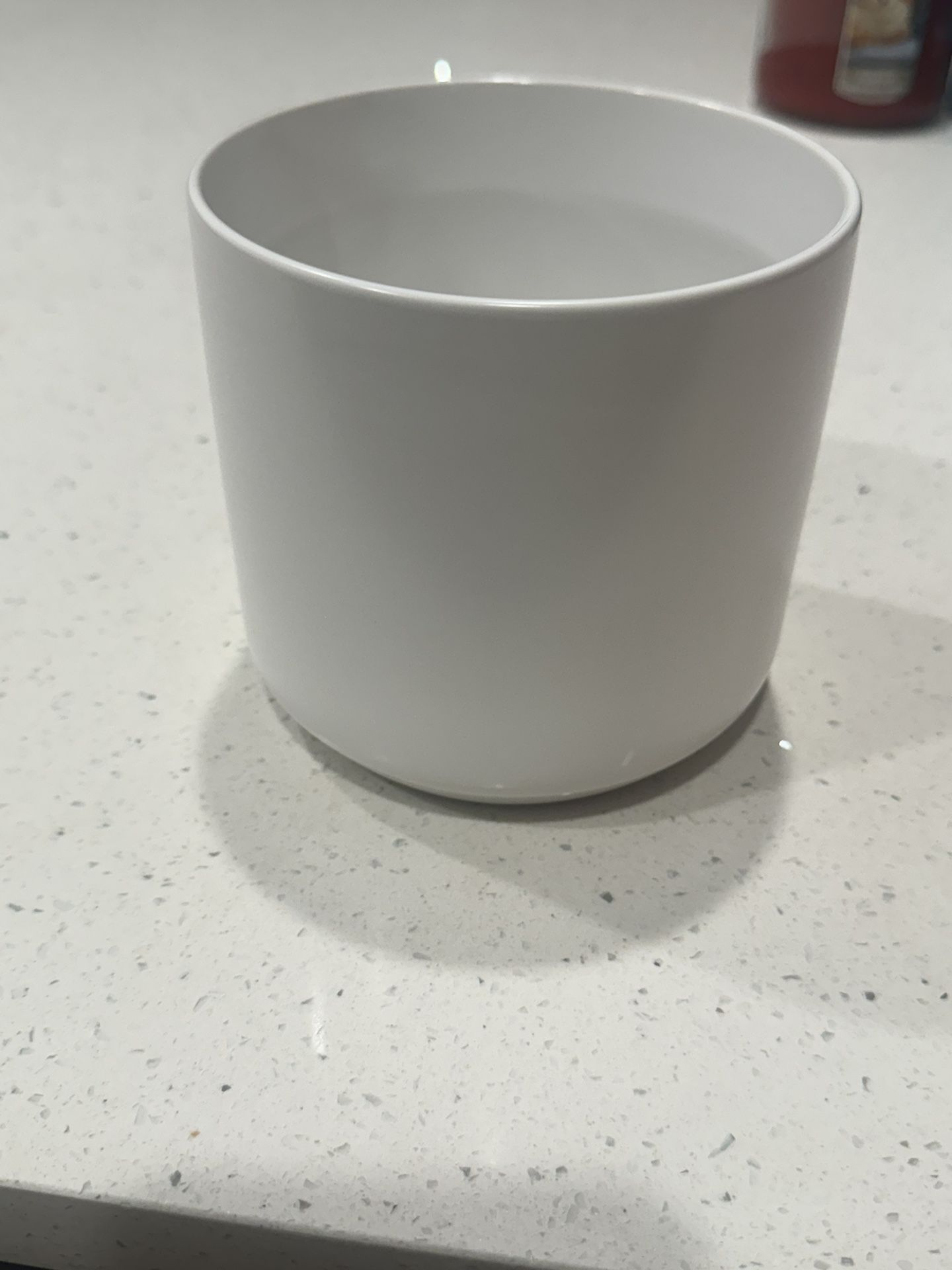 White Modern Flower Vase