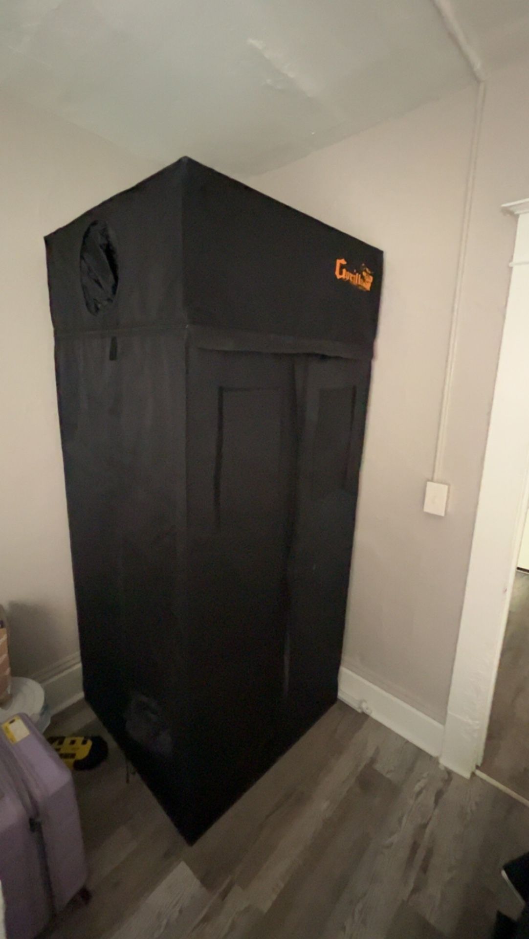Gorilla Grow Tent 