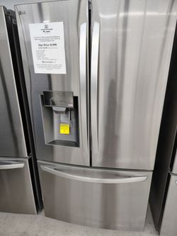 $1498 LG 28 Cu Ft ENERGY STAR 3door French door refrigerator