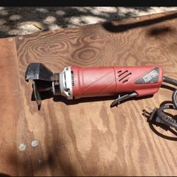 YES,  Item Is Available Cut off Tool