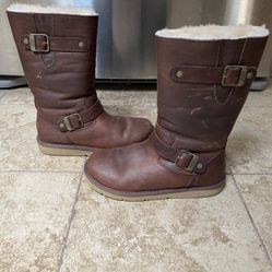 UGG BOOTS