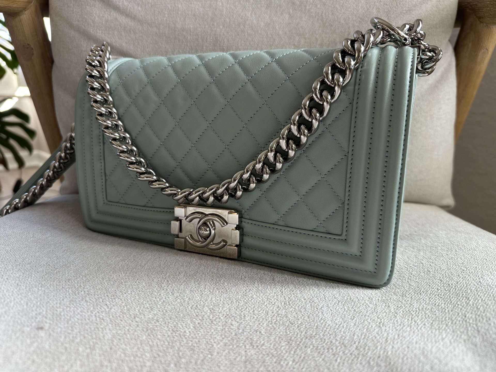 AUTHENTIC CHANEL CAVIAR LEATHER QUILTED MEDIUM BOY BAG – SAGE GREEN LAMBSKIN PURSE
