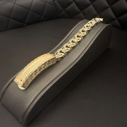 LIMITED TIME OFFER :10k Gold Chino Bracelet with Versace border