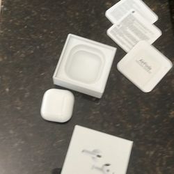 Apple AirPod 4s With Active Noise Cancellation 