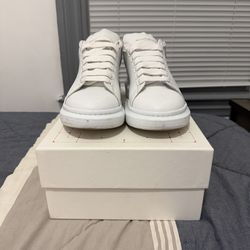 Alexander McQueens White Trainers