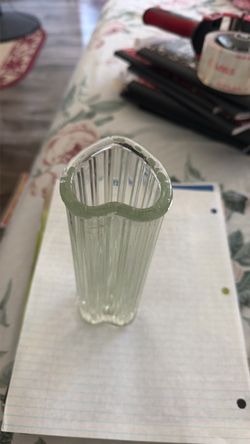 Vintage 1982 Clear ripped glass heart shaped bud vase