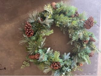 32 in wreath