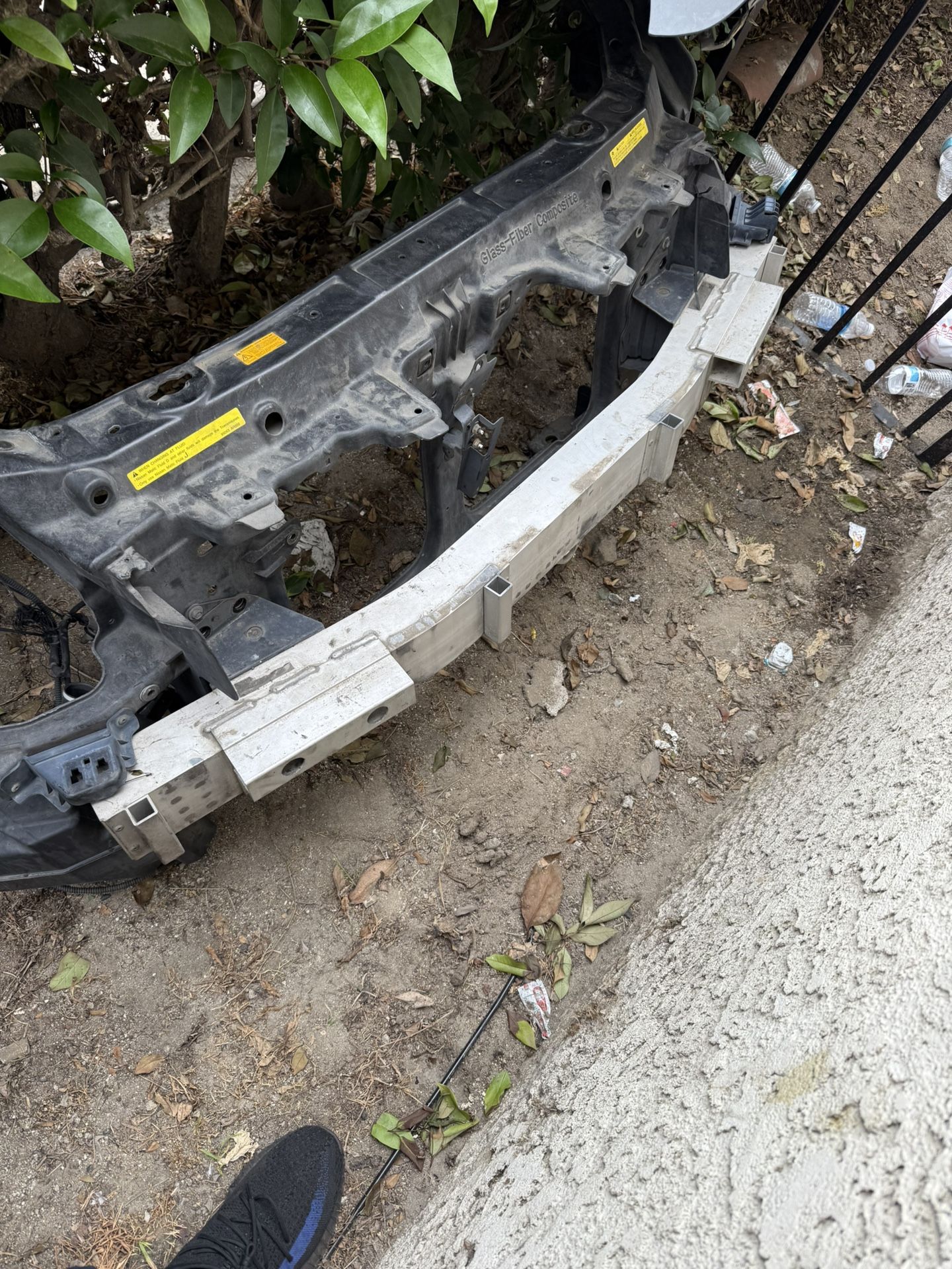 Infiniti G35 Radiator Support