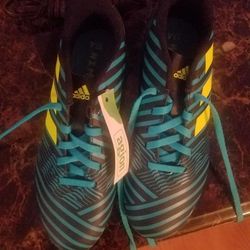Adidas messi cleats
