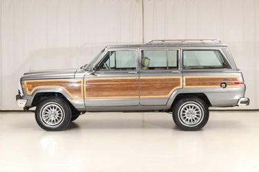 1990 Jeep Grand Wagoneer