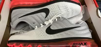 NEW NIKE